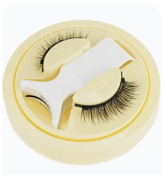 The Magnetic Lash Kit — Reusable, No-Glue Lashes with Applicator & Mirror Case