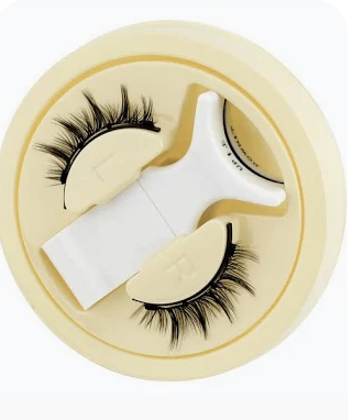 The Magnetic Lash Kit — Reusable, No-Glue Lashes with Applicator & Mirror Case